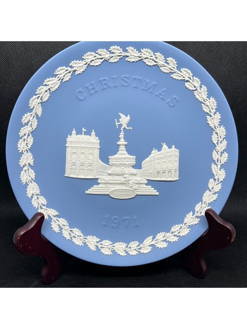 Vtg Wedgwood Christmas 1971 Piccadilly Circus  Plate